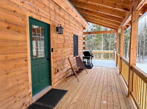 2S New log cabin in Bethlehem - privacy, firepit, great location!