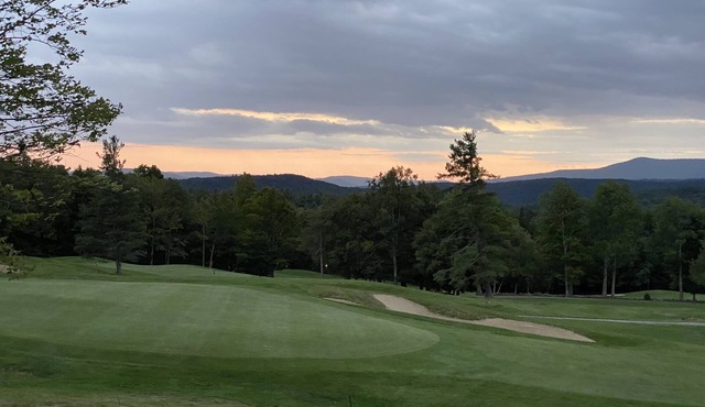 3 bed in Wilmington on Haystack Golf Course; close to Mt Snow; amazing sunsets!
