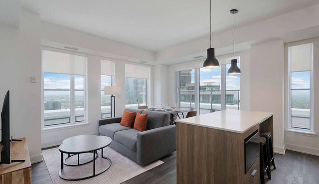 3 Bedroom/2 Bathroom Suite