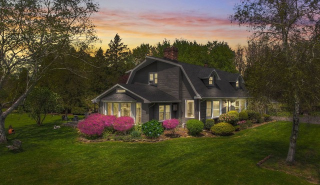 3 Bedroom Estate 5 Minutes from Hudson NY - Pet Friendly