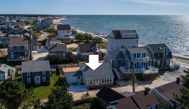 3 Doors from Private Beach on Nantucket Sound