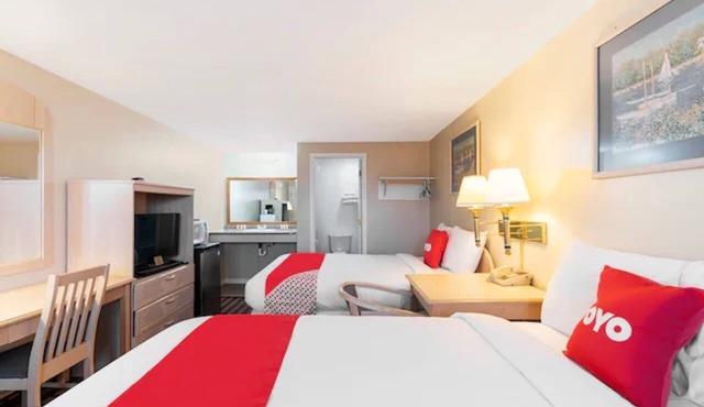 3 Inviting Rooms | 1.6 mi to Women’s Rights Natl Historical Park w/Free Parking