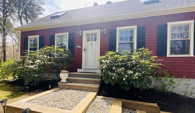 3BR Coastal Retreat ON Cape Cod Rail Trail near Nauset Light & Coast Guard Beach