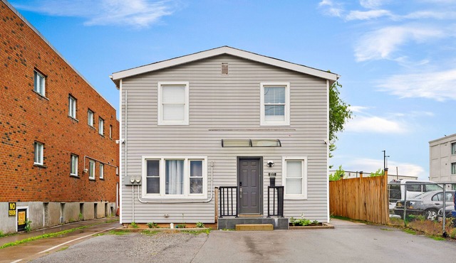 3BR Family-Friendly Retreat Free Parking/Wine & Netflix-5 Mins from The Falls.