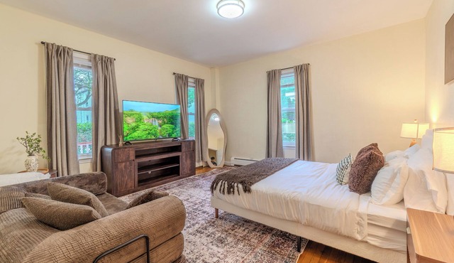 4 Bed Cozy Apartment in peaceful Somerville