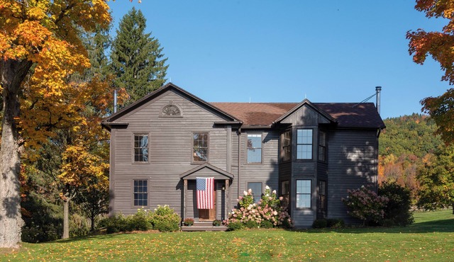 4 bedroom, 1820's Farmhouse 182 acres/Private Spring fed Swimming Pond