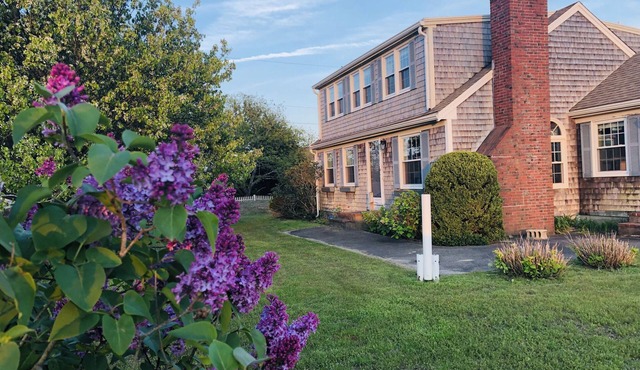 4 Bedroom Beach Getaway 1000 feet to the Beach Central A/C