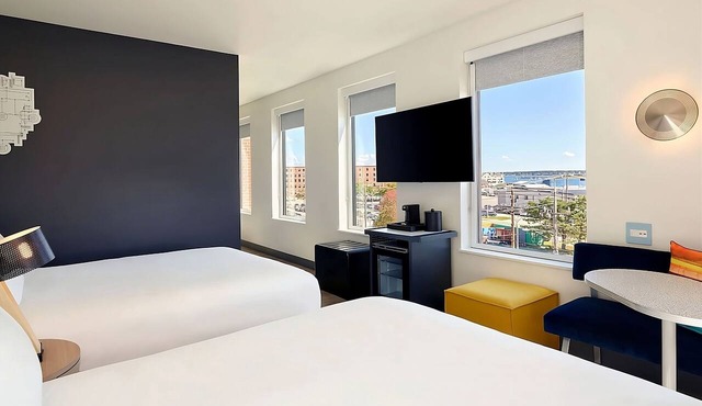 4 Cozy Units | Downtown Stay, Waterfront & Near Vibrant Old Port District
