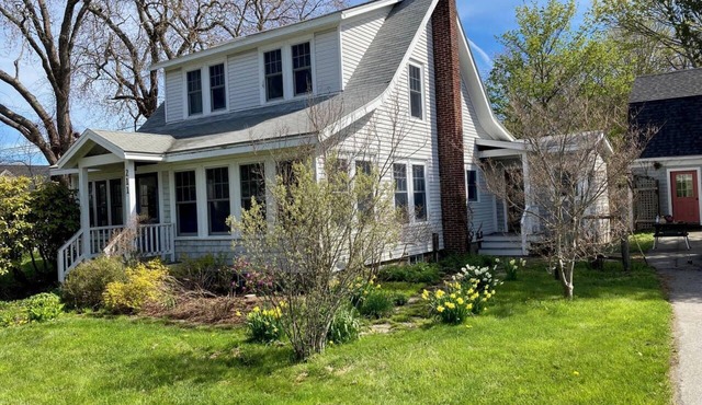 4BR, 3 BA Family Home Walking Distance to Pemaquid Beaches