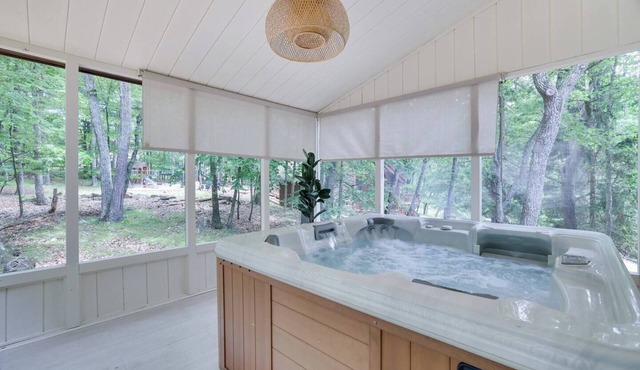 5BR Spa Chalet - Hot Tub, Pool Table, Loft
