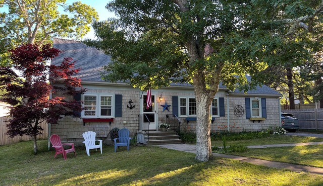 A charm Cape house centrally located close to everything that Cape code offers