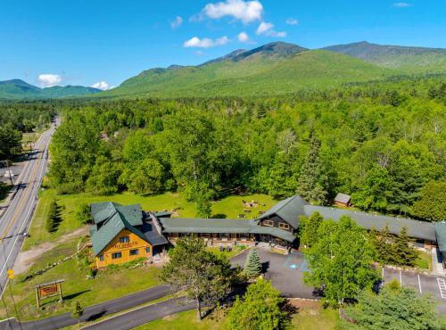 Adirondack Spruce Lodge