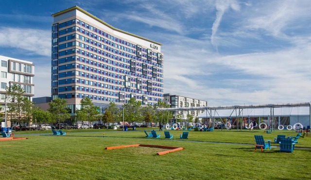Aloft by Marriott Boston Seaport District