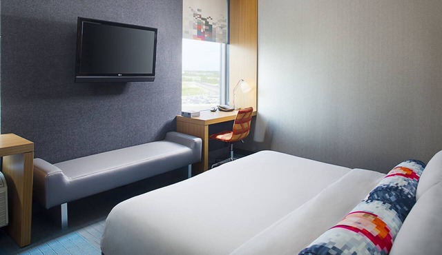 Aloft by Marriott Philadelphia Airport