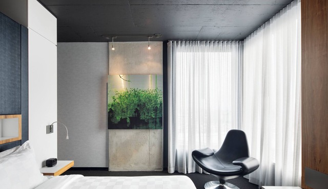 Alt Hotel Toronto Airport