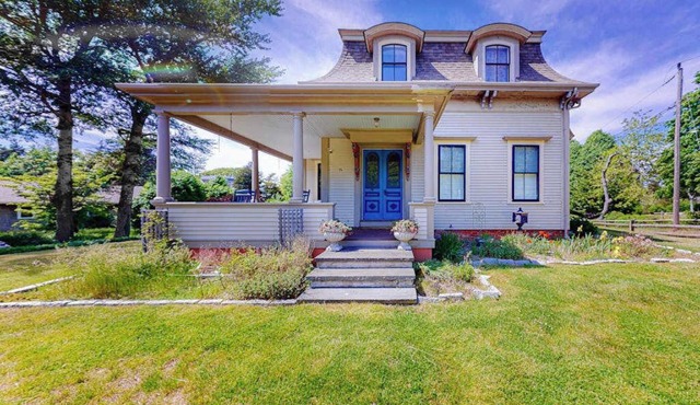 Amazing and large West Dennis historic home with modern amenities