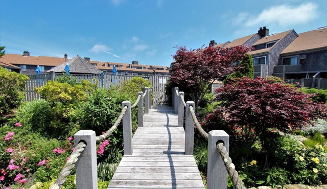 Amazing townhouse in oceanfront resort, pool, beach