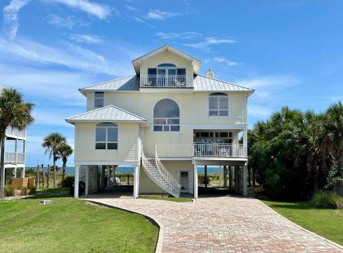 Amelia-Beachfront-Private Pool-Pet Friendly-Game Room in St. George Island