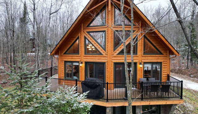 Authentic Log Cabin - Billard, Spa - Le Scandinave in Amherst