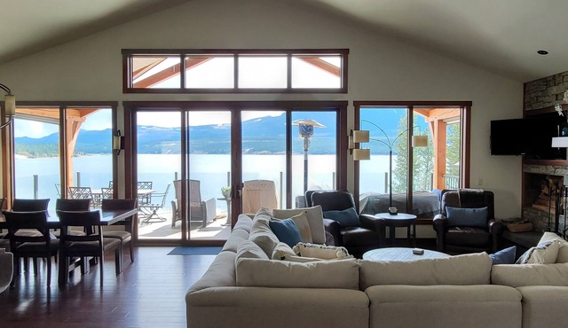 Beach Front Vacation Home in Windermere