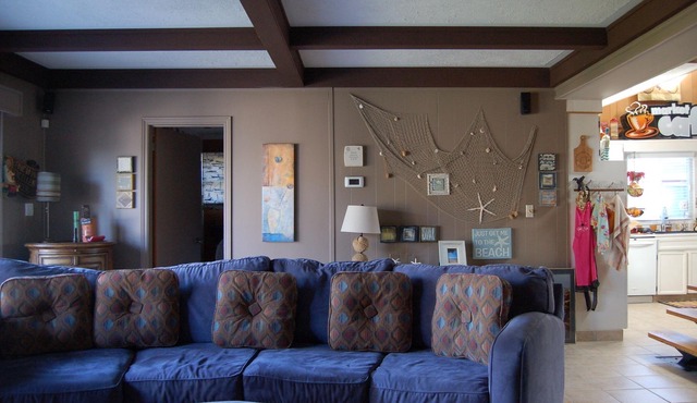 Beachfront Cottage and Boat channel access