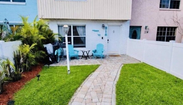Beachside Space Coast Townhouse in Cape Canaveral