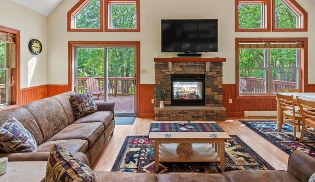 Bear Paw Lodge by AvantStay