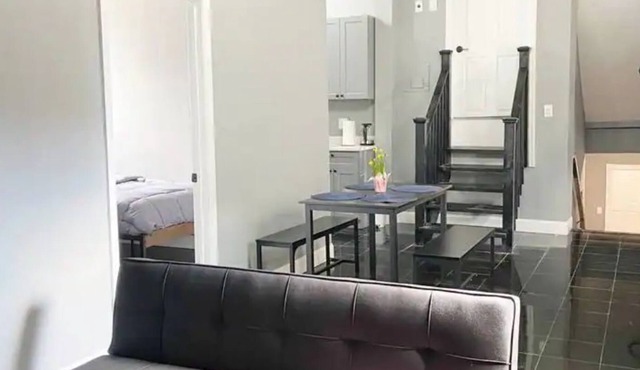Beautiful 2 BR 3 beds Loft 15 min away from NYC