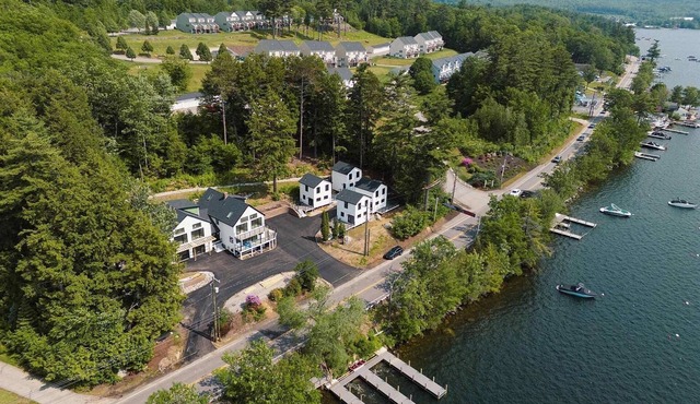 Beautiful 4BR Lake House - New 2026 - Boat Slip - Located on Large Compound