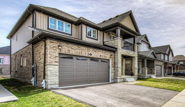 Beautiful House Near Grand River & Kiwanis Park