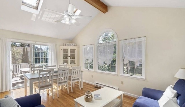 Beautiful house minutes from Charlestown Beach