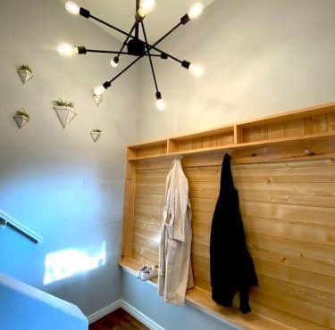 Beautiful Renovated Beach Cottage Home