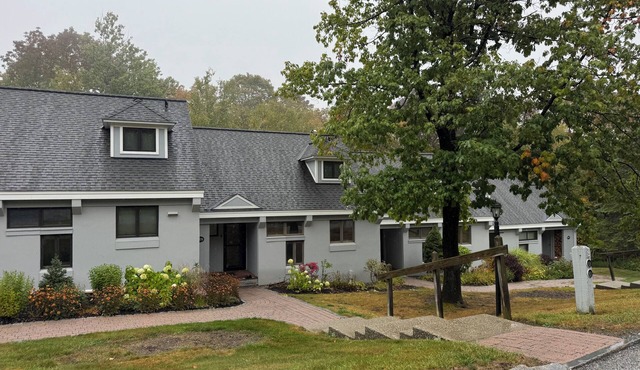 Beautiful townhome in charming Stratton for your relaxing getaway.