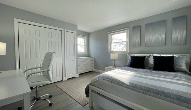 Bell Hill Modern 2BD Condo near Hospitals | HBHS