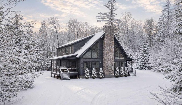 Berkshires Lodge | Pool, Hot Tub & Fire Pit