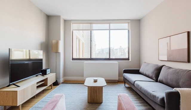 Blueground | Kips Bay, pool & gym, nr Empire