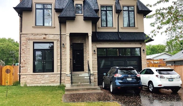 Brand New 2 Br Bsmt Apt Next to Beach and Go Station