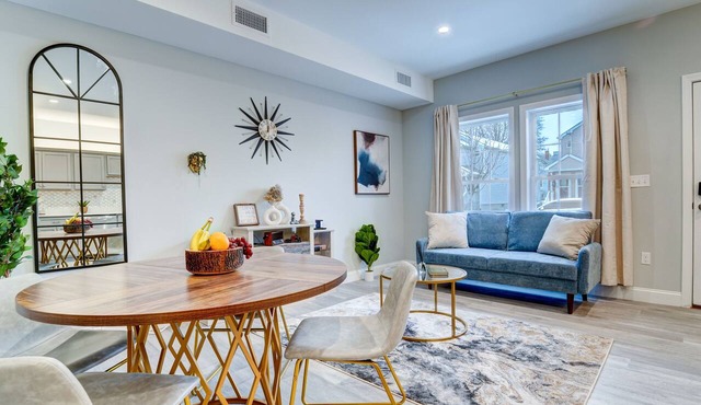 Brand New Home Close To Yale!