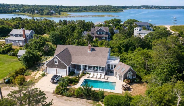 Brilliantly updated 5 Bedroom