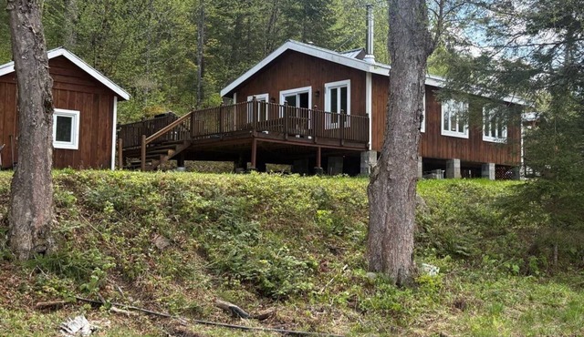 Cabin on the River- Le Chaleureux