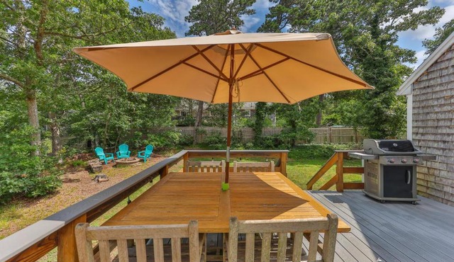 Cape Cod Cottage Near Beaches & Bike Trail