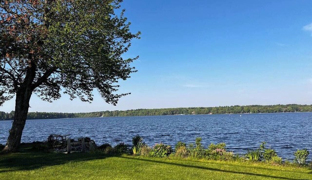 Carriage House on Lake Massapoag