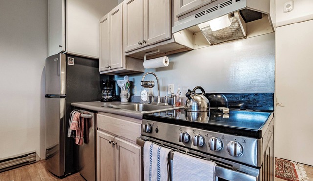 Cascades Ski-in/Ski-out one bedroom sleeps 7
