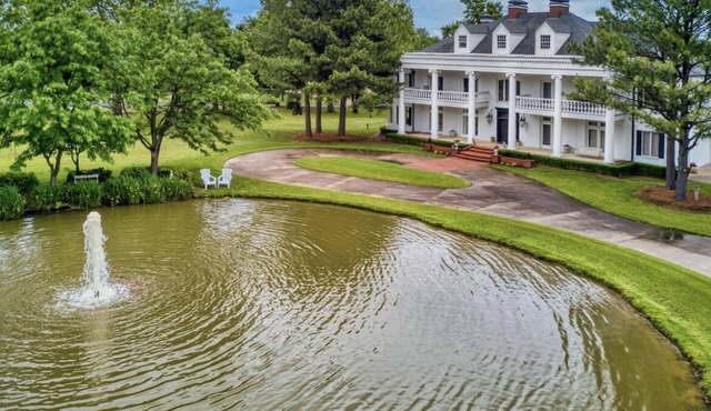 Cedar Ridge Mansion in Broken Arrow