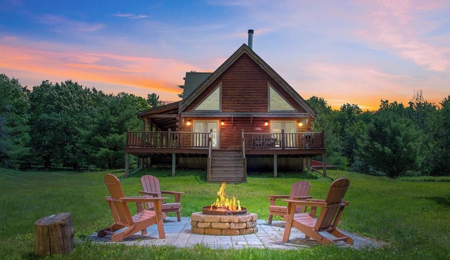 Cedar & Stone Log Cabin- Luxury Near Cooperstown