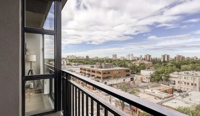 Central Views on Whyte Avenue in Edmonton