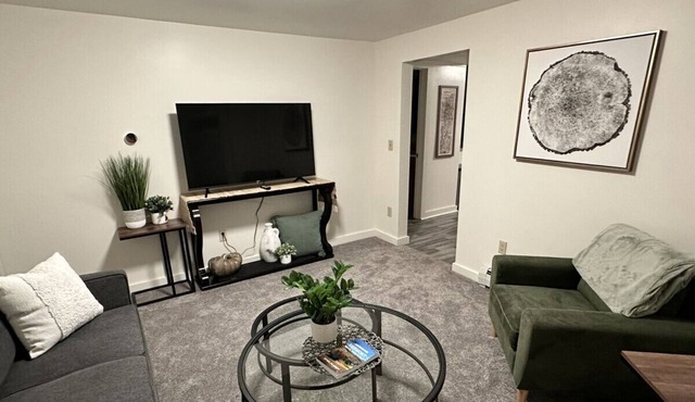 Centrally Located Waterbury Apartment