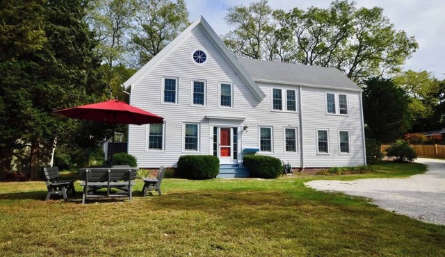 Centrally Located Wellfleet 5 Bedroom