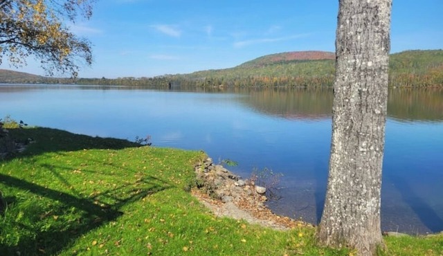Chalet des frontières-Le 520 Lac Long Riviere-Bleue in Riviere-bleue