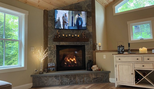 Charming 3-bedroom house in lovely Moultonborough with WiFi, AC